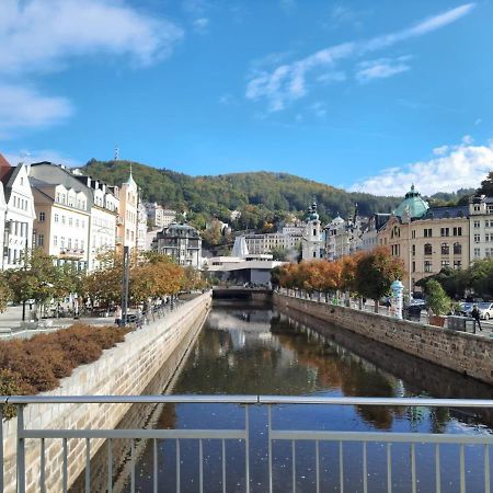 Apartman Nad Kolonadou Karlsbad Exteriör bild