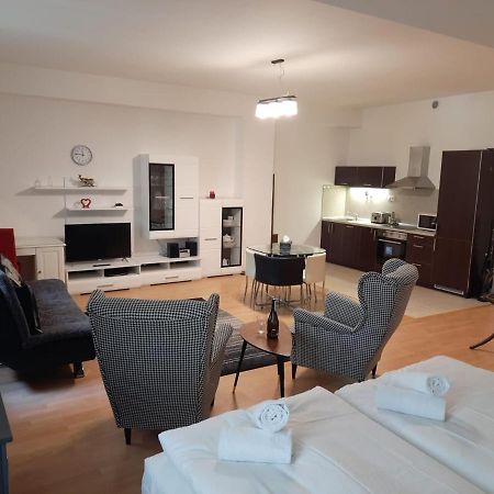 Apartman Nad Kolonadou Karlsbad Exteriör bild